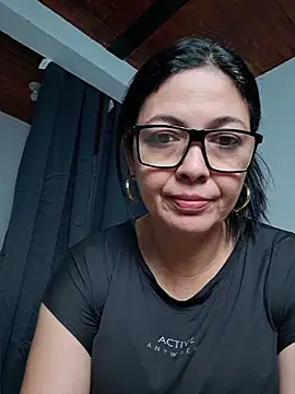 Scarlett Valnyx online show from June 2026 01:02:02 PM