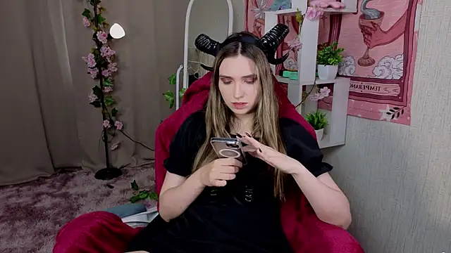 NocturneHuntress online show from June 2026 07:27:02 AM