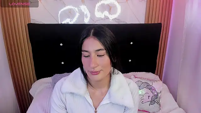 Snapshot of Sara_Sweet03 chatting on May 2026 06:03:02 PM Sara Sweet03 online show from May 2026 06:03:02 PM
