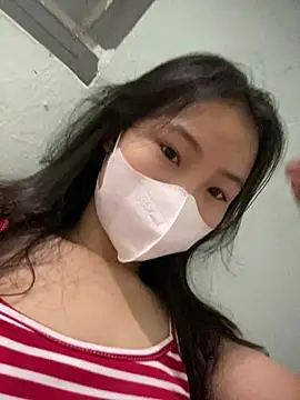 -Lily-y online show from May 2026 02:56:02 PM