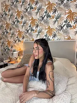 ChloeBellucci online show from June 2026 07:43:01 AM
