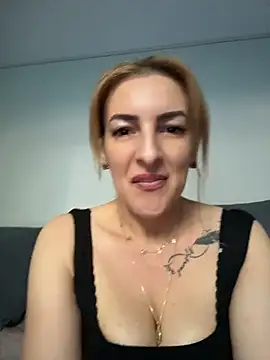 Snapshot of Hot-Milf4U chatting on June 2026 05:07:01 AM Hot-Milf4U online show from June 2026 05:07:01 AM