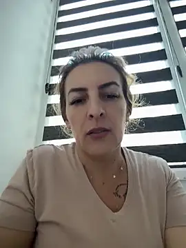 Snapshot of Hot-Milf4U chatting on June 2026 04:26:02 AM Hot-Milf4U online show from June 2026 04:26:02 AM