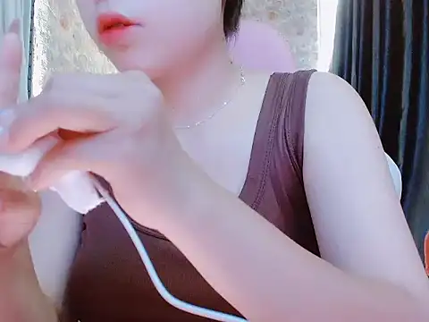 Snapshot of Julie_Ulie chatting on June 2026 04:38:02 AM Julie Ulie online show from June 2026 04:38:02 AM