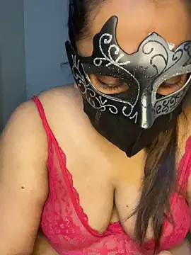 Snapshot of LioraWance chatting on June 2026 01:48:02 PM LioraWance online show from June 2026 01:48:02 PM