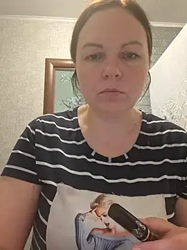 Snapshot of Meri_a chatting on June 2026 10:51:01 AM Meri a online show from June 2026 10:51:01 AM