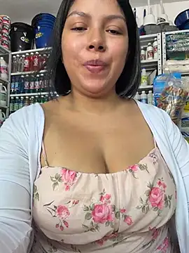 ISABELLA  LUNA online show from July 2026 02:02:01 PM