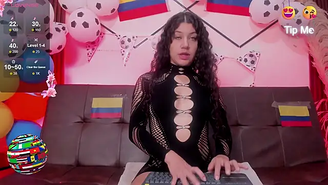 TaniaEyes online show from June 2026 12:10:01 PM
