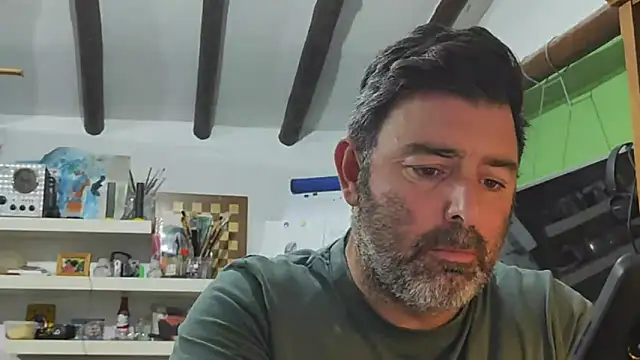MJesuzzz online show from May 2026 11:44:02 PM