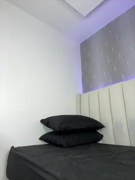 Mia Cartter  online show from June 2026 03:53:02 AM