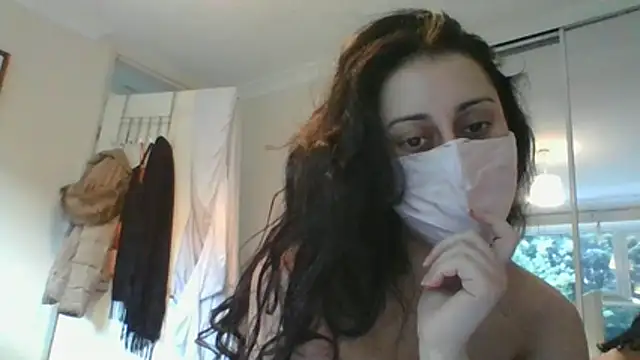 Snapshot of leila_salem chatting on June 2026 05:56:02 PM leila salem online show from June 2026 05:56:02 PM