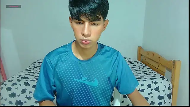 Snapshot of phuwin_bj chatting on June 2026 05:10:02 AM phuwin bj online show from June 2026 05:10:02 AM