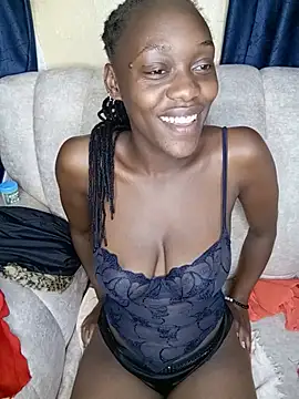 Snapshot of Paulahaze chatting on June 2026 03:39:02 PM Paulahaze online show from June 2026 03:39:02 PM