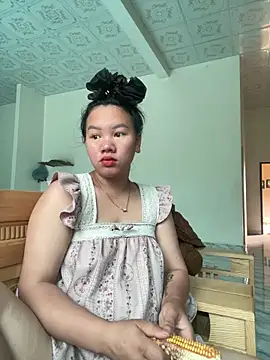Snapshot of Suki-love chatting on May 2026 03:57:01 AM Suki-love online show from May 2026 03:57:01 AM