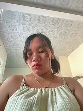 Snapshot of Suki-love chatting on June 2026 03:05:01 AM Suki-love online show from June 2026 03:05:01 AM