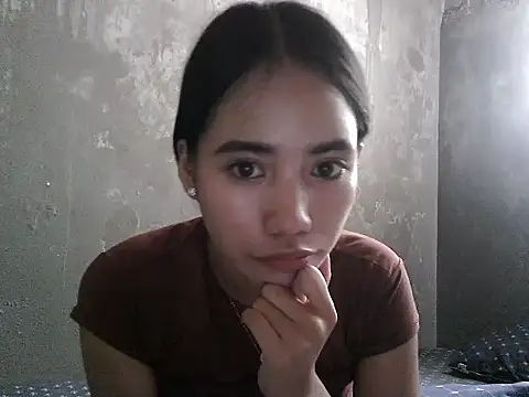 young sophieee online show from May 2026 03:02:01 AM