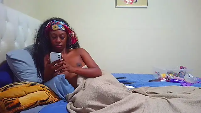 Prettylondond online show from July 2026 12:34:01 PM