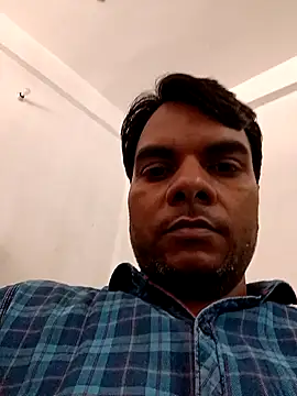 SnowedQuire online show from May 2026 06:31:02 AM