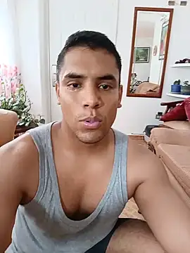 MiloThatch08 online show from May 2026 12:12:01 PM
