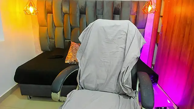 Snapshot of Miel_ferrer chatting on July 2026 01:39:02 PM Miel ferrer online show from July 2026 01:39:02 PM