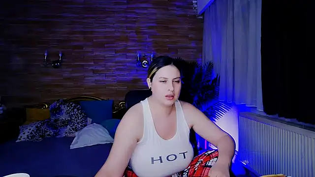 Snapshot of MiraHaze chatting on March 2025 06:55:01 PM MiraHaze online show from March 2025 06:55:01 PM