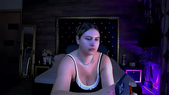 Snapshot of MiraHaze chatting on September 2025 07:52:02 AM MiraHaze online show from September 2025 07:52:02 AM