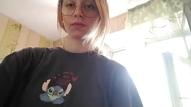 Snapshot of Michelllle chatting on May 2026 09:46:01 AM Michelllle online show from May 2026 09:46:01 AM