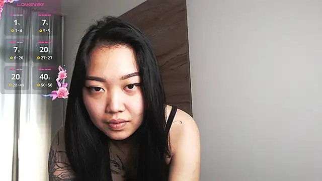 Snapshot of LillGothBaby chatting on June 2026 04:57:01 AM LillGothBaby online show from June 2026 04:57:01 AM