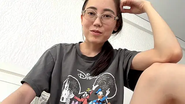 Snapshot of VickieTrudo chatting on July 2026 11:15:01 AM VickieTrudo online show from July 2026 11:15:01 AM