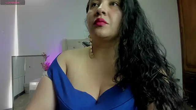 JadeBellee online show from June 2026 05:35:02 PM