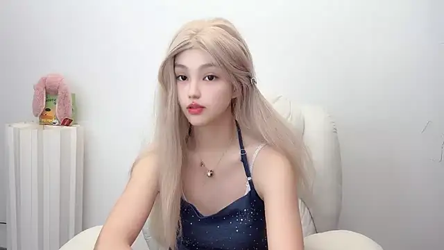 Snapshot of jiangjiang2005 chatting on June 2026 04:11:01 PM jiangjiang2005 online show from June 2026 04:11:01 PM