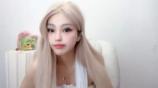Snapshot of jiangjiang2005 chatting on June 2026 05:48:01 PM jiangjiang2005 online show from June 2026 05:48:01 PM