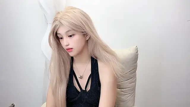 Snapshot of jiangjiang2005 chatting on June 2026 04:46:01 PM jiangjiang2005 online show from June 2026 04:46:01 PM