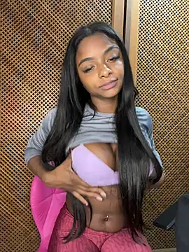 Snapshot of Daianehotangel1 chatting on May 2026 02:33:01 PM Daianehotangel1 online show from May 2026 02:33:01 PM