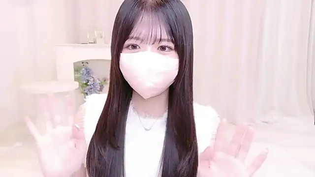 Yuinyaaa online show from July 2026 10:33:02 AM