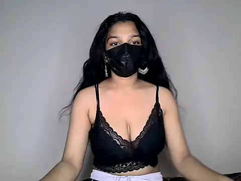 suzan melly online show from June 2026 10:18:01 AM