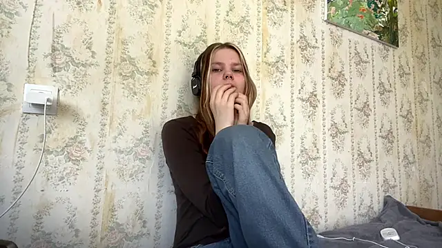SusanaLeichty online show from June 2026 06:44:01 AM