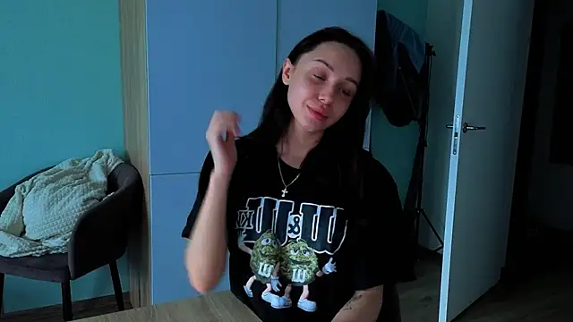 Snapshot of EsterCarterr chatting on May 2026 05:30:01 PM EsterCarterr online show from May 2026 05:30:01 PM