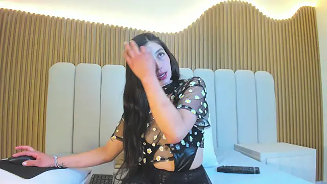 Snapshot of Rosa_Aura chatting on July 2026 03:22:02 AM Rosa Aura online show from July 2026 03:22:02 AM