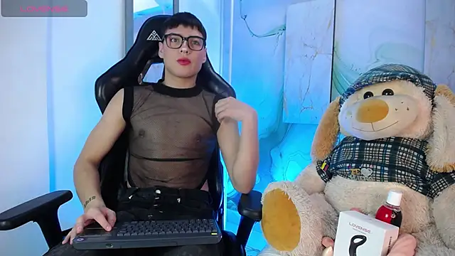 Connor Kings online show from June 2026 07:57:02 PM