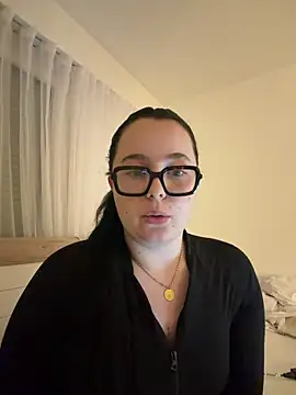 FemiNoir online show from June 2026 10:37:01 PM