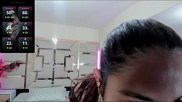 Snapshot of alma_alvares chatting on June 2026 09:24:01 PM alma alvares online show from June 2026 09:24:01 PM