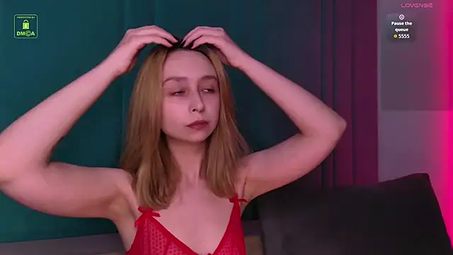 RachelVacsler online show from June 2026 08:37:02 PM