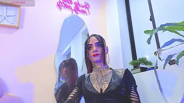 Snapshot of katrina_blaze chatting on June 2026 10:46:01 PM katrina blaze online show from June 2026 10:46:01 PM