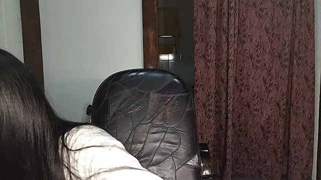 BouncySweety online show from November 2025 05:56:01 PM