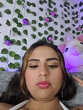 CarolinaGiraldo90 online show from June 2026 01:37:01 AM
