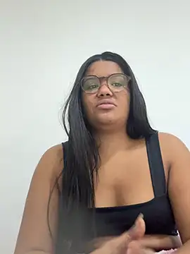 Snapshot of Eumileninha chatting on May 2026 04:49:02 PM Eumileninha online show from May 2026 04:49:02 PM