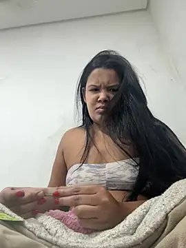 Snapshot of Eumileninha chatting on June 2026 02:21:02 PM Eumileninha online show from June 2026 02:21:02 PM