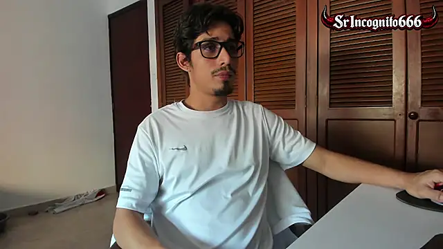 Snapshot of SrIncognito666 chatting on July 2026 11:38:01 AM SrIncognito666 online show from July 2026 11:38:01 AM