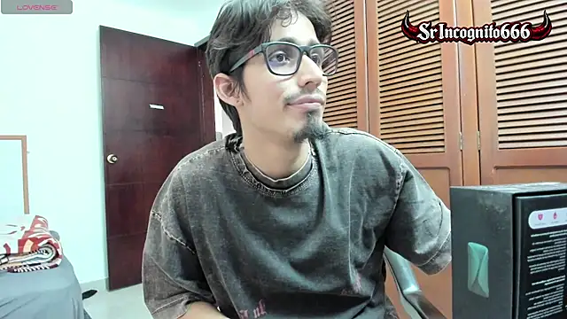 Snapshot of SrIncognito666 chatting on July 2026 05:49:02 PM SrIncognito666 online show from July 2026 05:49:02 PM